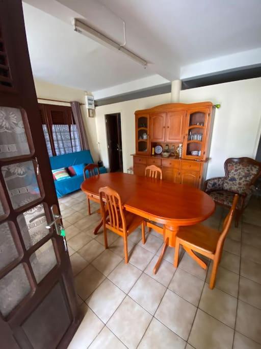 Maison En Bord De Mer A Trois Rivieres. Экстерьер фото